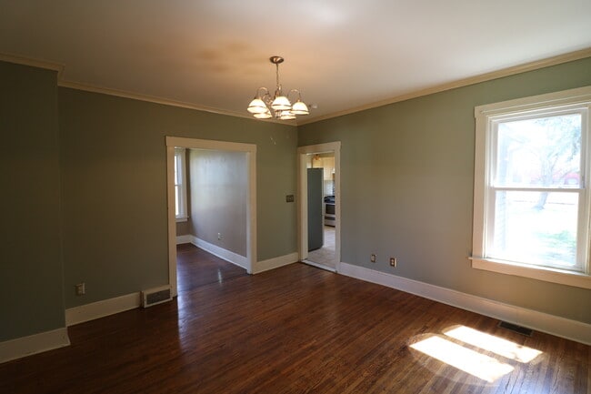 Photo - 1319 E 12th St House