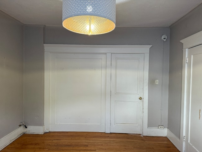 Building Photo - 243 Hollister Ave Unit 1 Rental