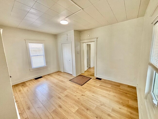 Photo - Churchill Downs Area - 1 bedroom shotgun house, pets okay!