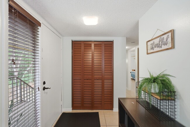 Photo - 140 Orchid Woods Ct