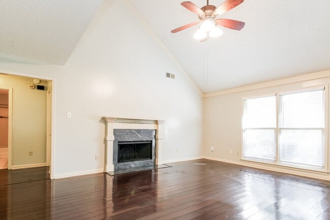 Photo - 626 Duck Call Cove