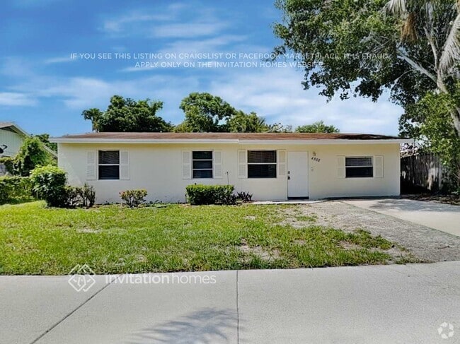 Building Photo - 4888 Prince Dr Rental