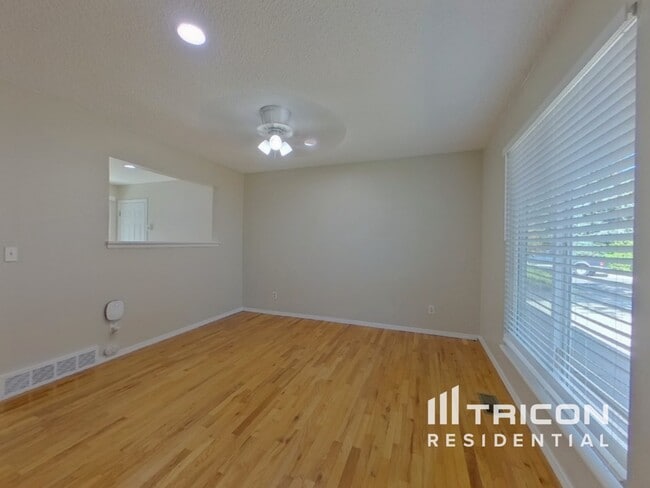 Photo - 10025 Alcott St