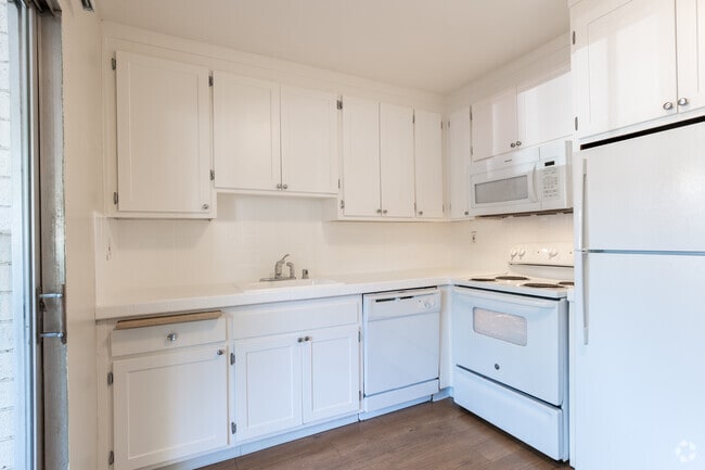 2HAB, 1BA - 800 ft²