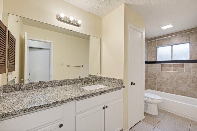 Building Photo - 16738 Quail Briar Dr