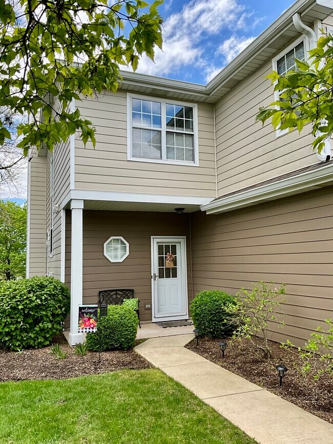 Photo - 547 Woodcrest Dr