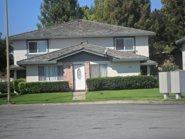 2 Bed/One Bath Condo, Blossom Valley Popul... - 2 Bed/One Bath Condo, Blossom Valley Popul...