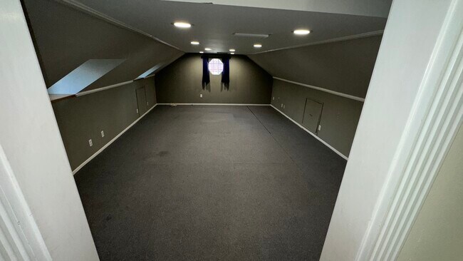 Photo - 932 W Kenneth Rd