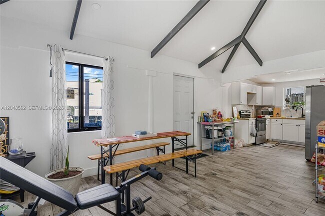 2275 NW 30th St