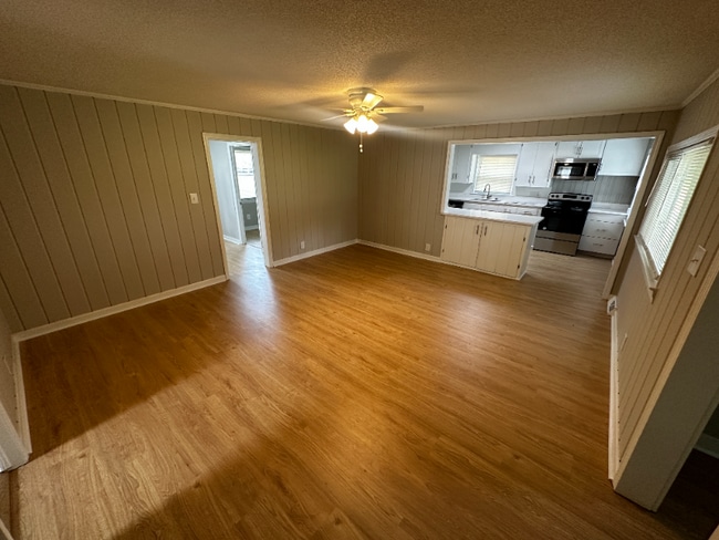 Photo - 6328 Robinhood Rd