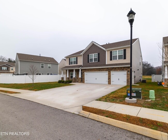 Photo - 4714 Willow Bluff Cir
