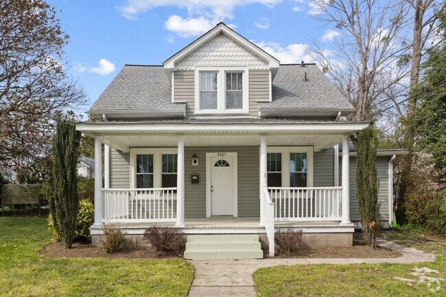 Building Photo - 3307 Kenmore Dr Rental