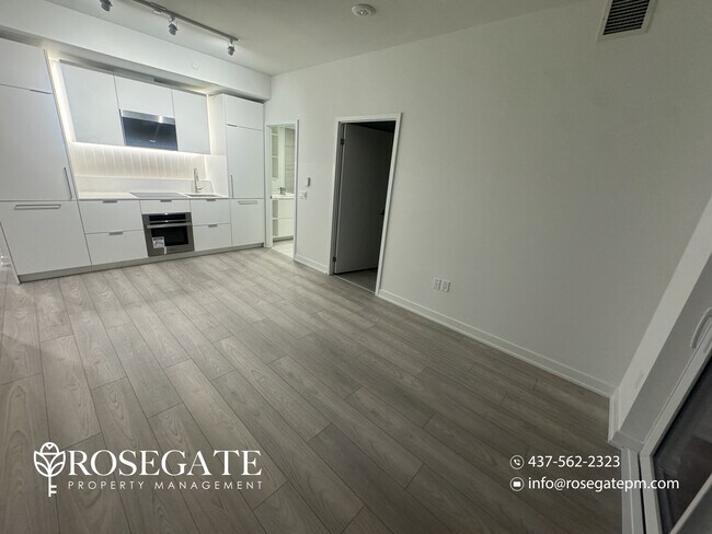 Photo - Pet-Friendly 1-Bedroom Condo with Private Balcony in Mississauga Unité 1013