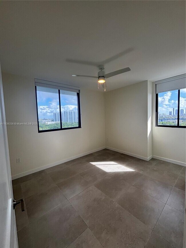 Photo - 16395 Biscayne Blvd Unit 1224
