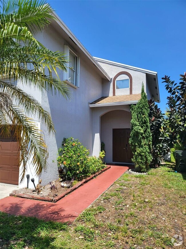 Building Photo - 2360 NW 34th Ave Rental
