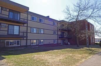 Woodgate Apartments - Woodgate Apartments