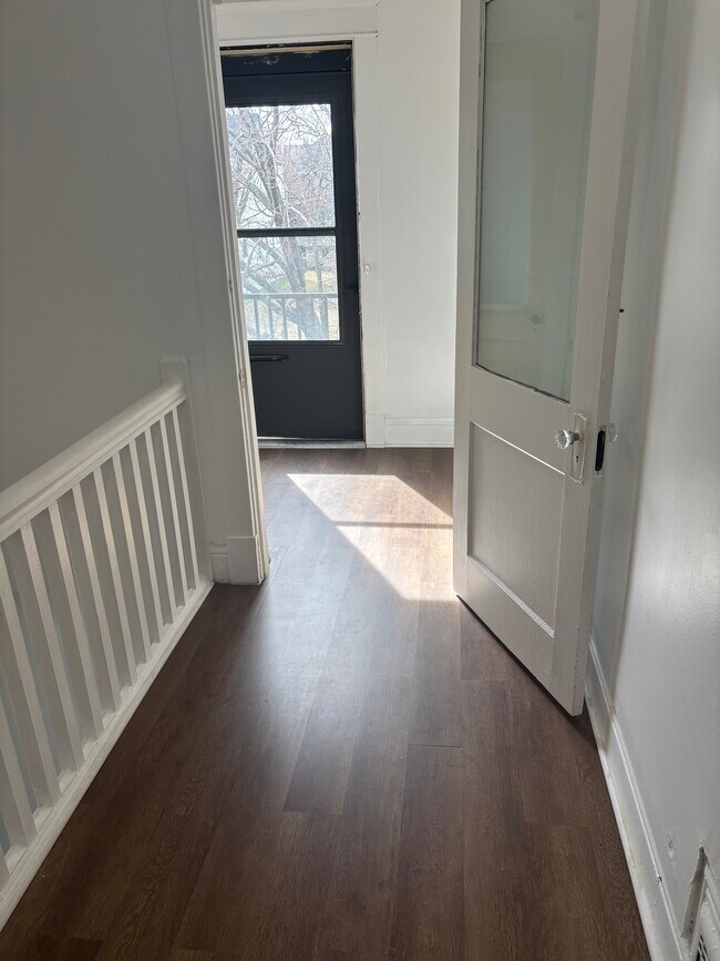 Photo - 605 Maple Ave