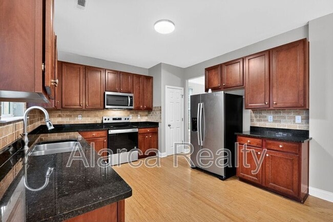 Photo - 1454 Bedlington Dr NW