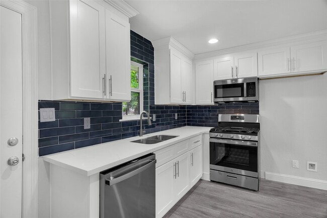 Photo - 110 Prune St