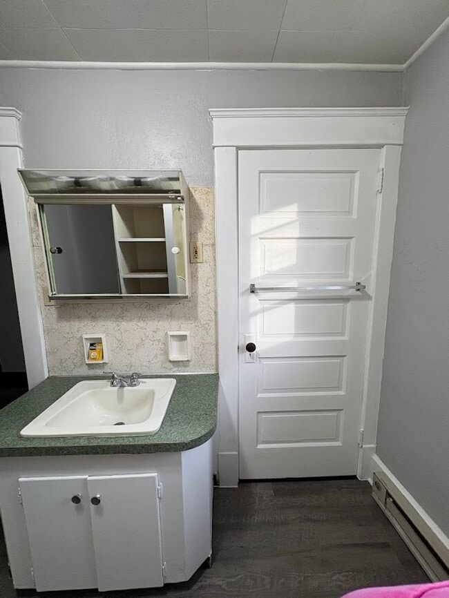 Photo - 1411 Spring Ave NE Apartamento Unidad 1411 Spring Ave NE - Floor 2