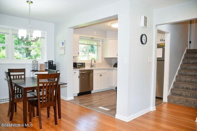 Photo - 20 Marie Pkwy