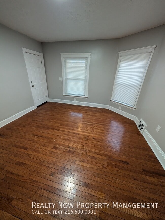 Photo - 1434 W 112th St Unit 2