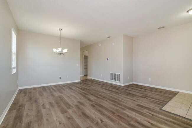 Photo - 513 Bella Rosa Cir