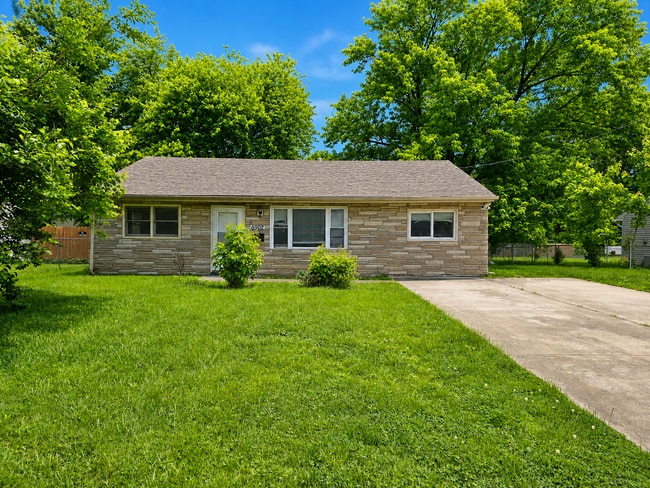 Building Photo - 4 bedroom house - West Point!