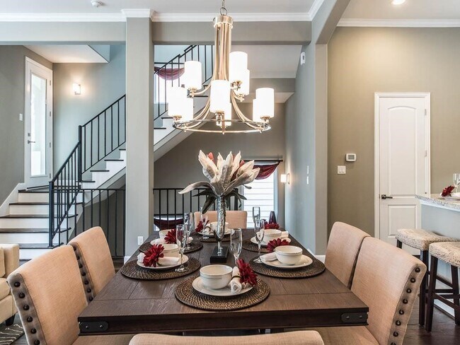 Photo - 6121 Stillman St