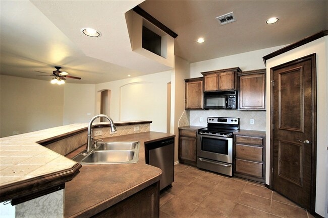 Photo - Beautiful 4 Bed 2 Bath in Edmond