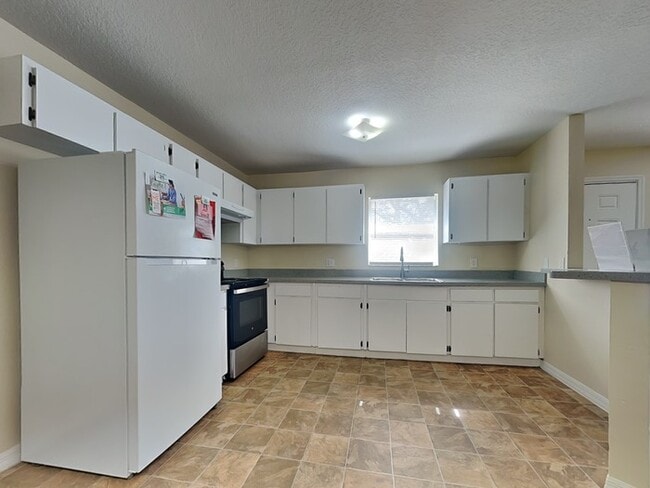 Photo - 3621 N 54th St