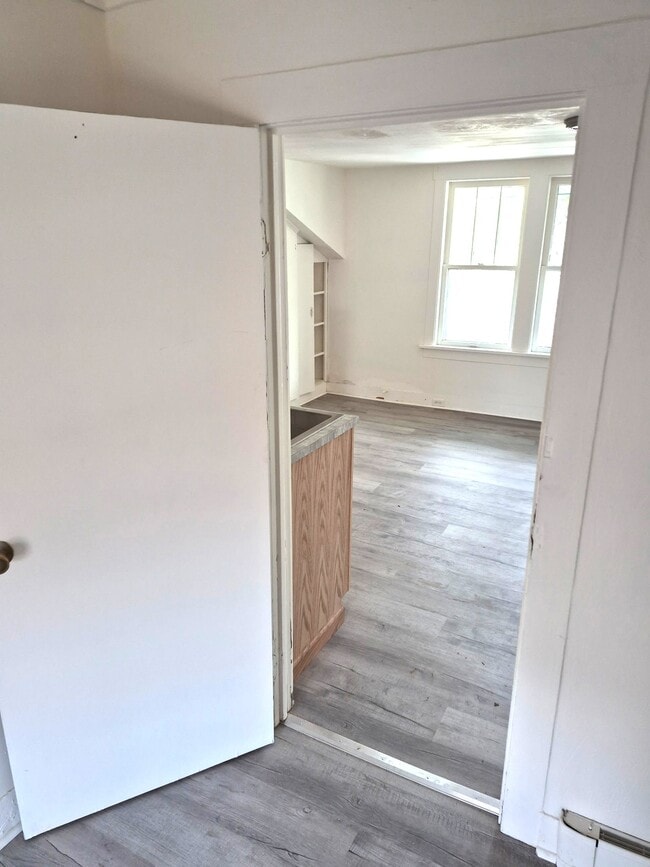 Photo - 501 E 7th St Unidad 3