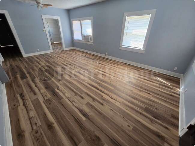 Photo - 312 S Avenue B