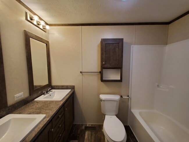Photo - 23 Starling Hill Dr