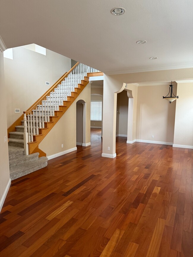 Photo - 12184 Oakview Way