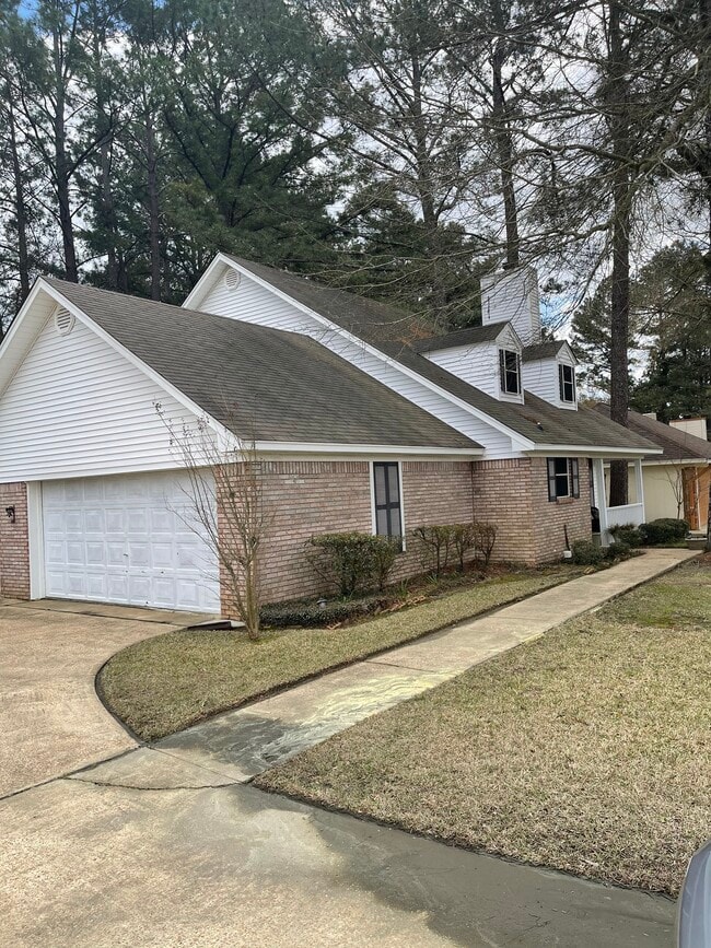 Photo - 102 Riverbend Dr