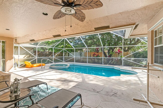 Photo - 1840 Hollyhock Rd