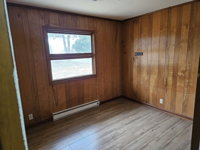 Photo - 5140 Kindred Ave