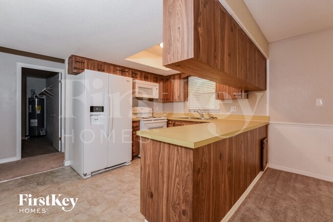 Photo - 833 Pine Forest Trail W