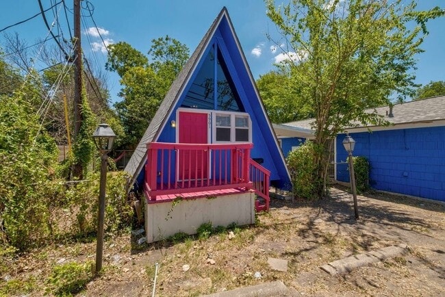 Photo - 1300 Yorkshire Dr