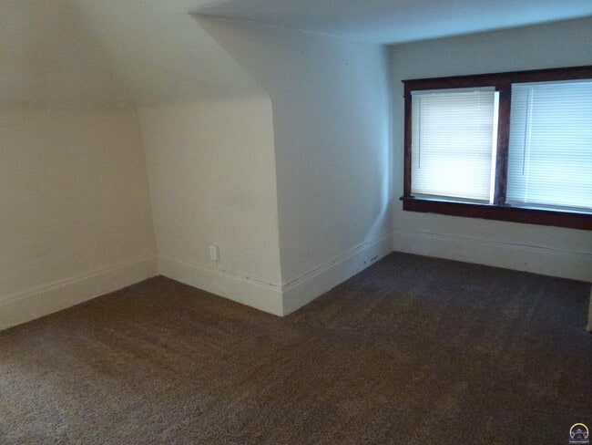 Photo - 402 West St