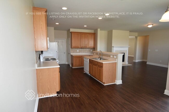 Photo - 208 Edgecroft Way