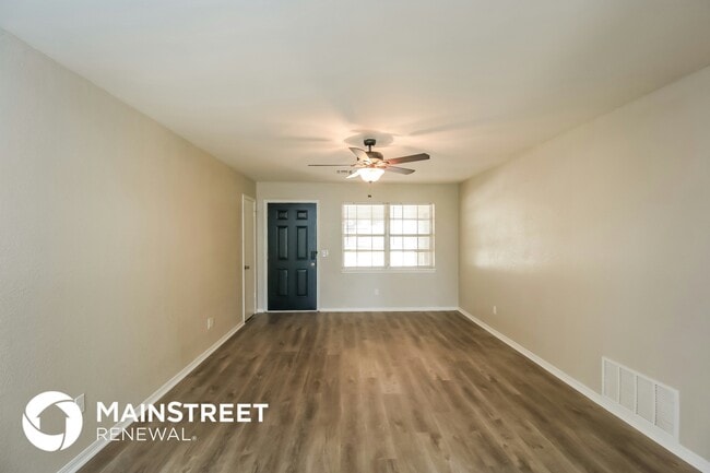 Photo - 207 Cherokee Dr