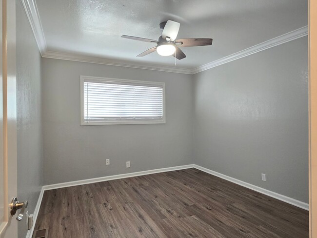 Photo - 450 California St Unit 3