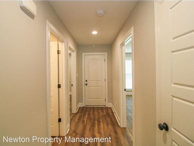 Photo - 2 br, 2 bath House - 18281 Mae Circle