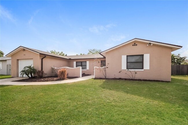 Building Photo - 5116 N Woodcrest Dr