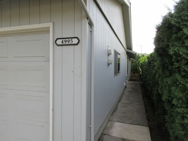 Photo - Spacious Two Bedroom Duplex Unidad 4995