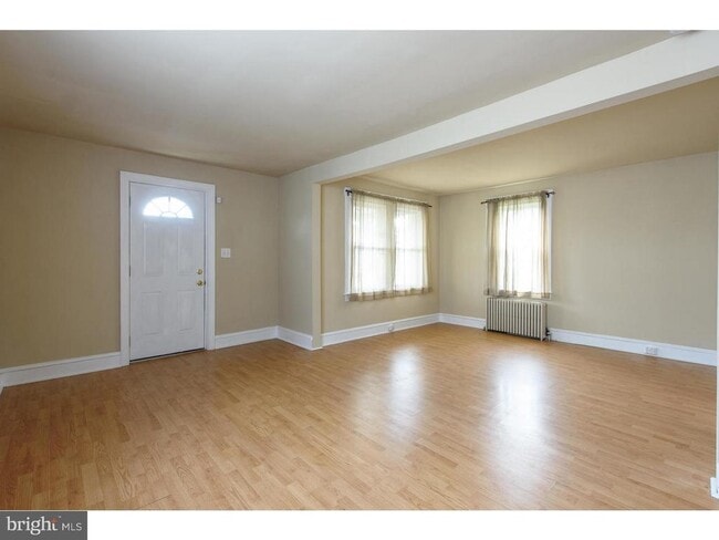 Photo - 374 Dehaven St