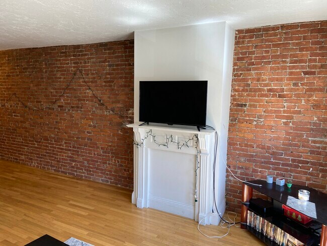 Photo - 64 Murdock St Unit 2