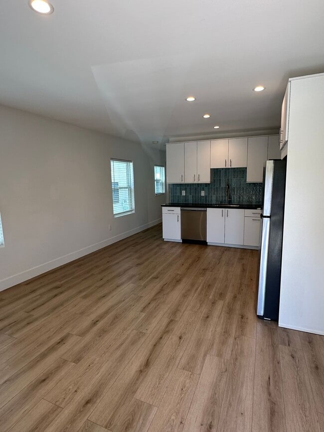 Photo - 816 24th St Unit 816